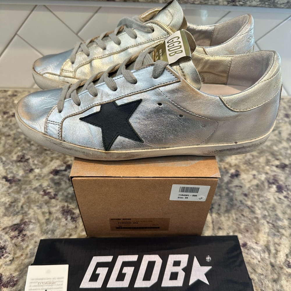 SOLD -Golden Goose Superstars Size 39